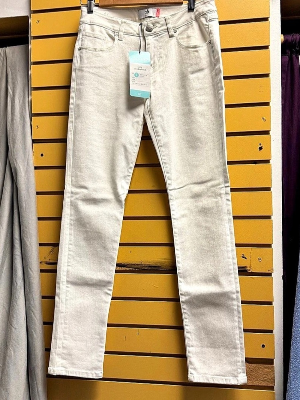 NWT Cabi 5171 Slim Boyfriend White Jeans Size 2 Ocean Breeze Collection